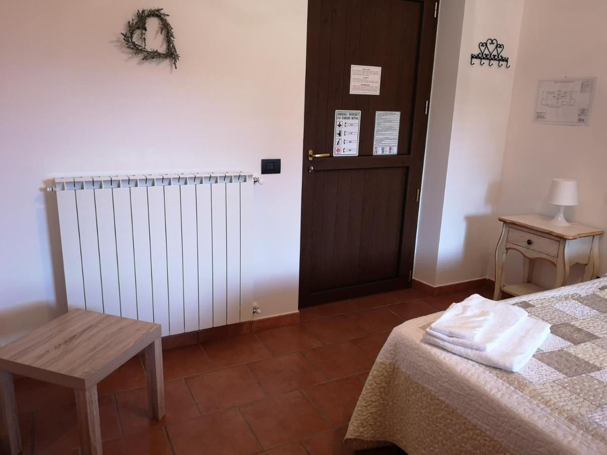 B&B Podere Montese 빌라프랑카 인 루니지아나 외부 사진